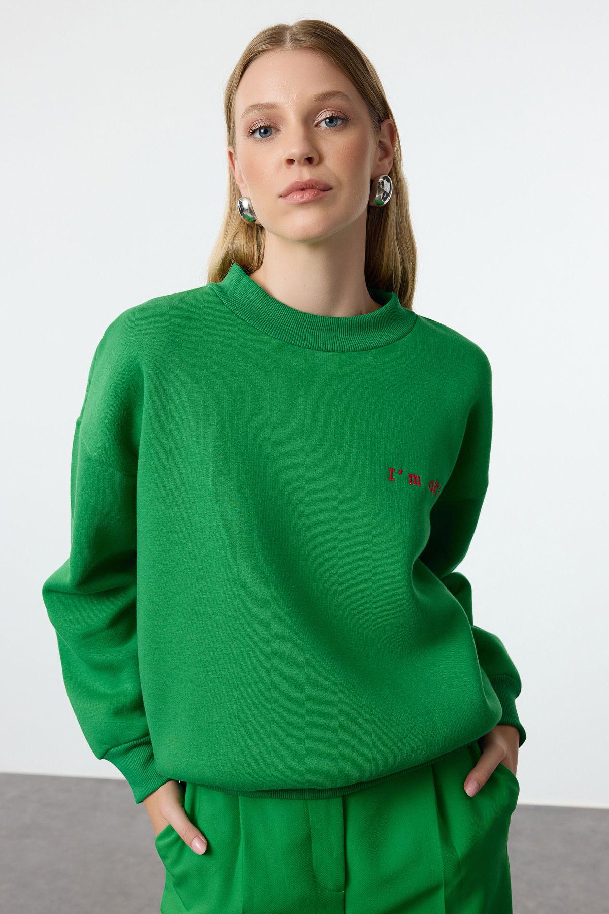 

Women s Fashionable Stylish Sweatshirt Green Thick Inside Fleece Regular Normal Fit Slogan Embroidered Knitted Sweatshirt XL