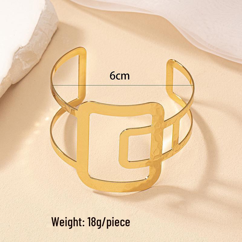 Fashion Design Retro Geometric Open Bangle for Women