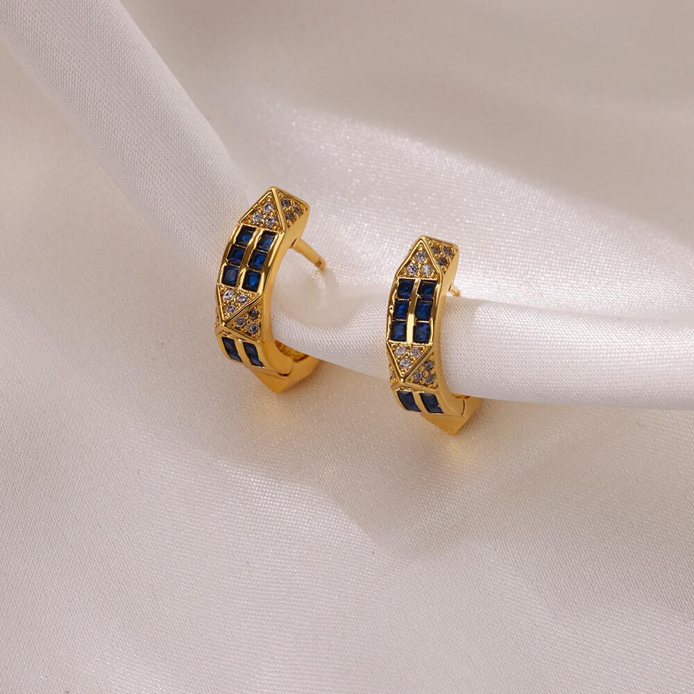 Micro-inlaid Zircon Geometric Mini Exquisite Ear Buckle Earrings Women's Simple Commuter Wear Accessories