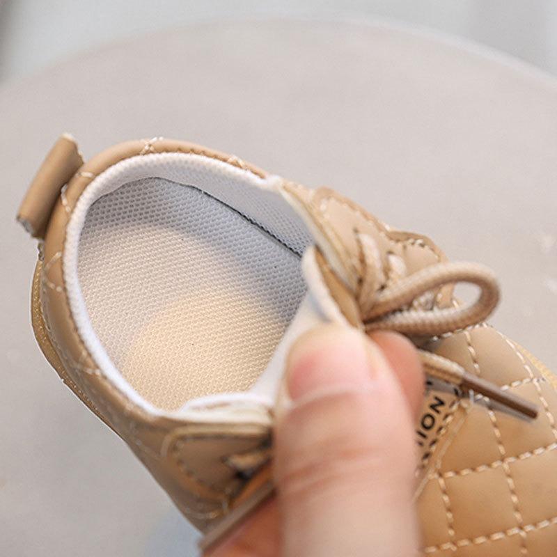 Spring/Autumn Lace-Up Single Shoes for Boys and Girls 0-1-2 Years Old, Soft-Soled Walking Shoes, Cartoon Leather Shoes.