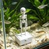 Paesaggio Horror Sottomarino Decorazione Scheletro Danzante Aeratore Acquario con Articolazioni Mobili per Decorazioni Acquario di Halloween, Accessori Spettrali