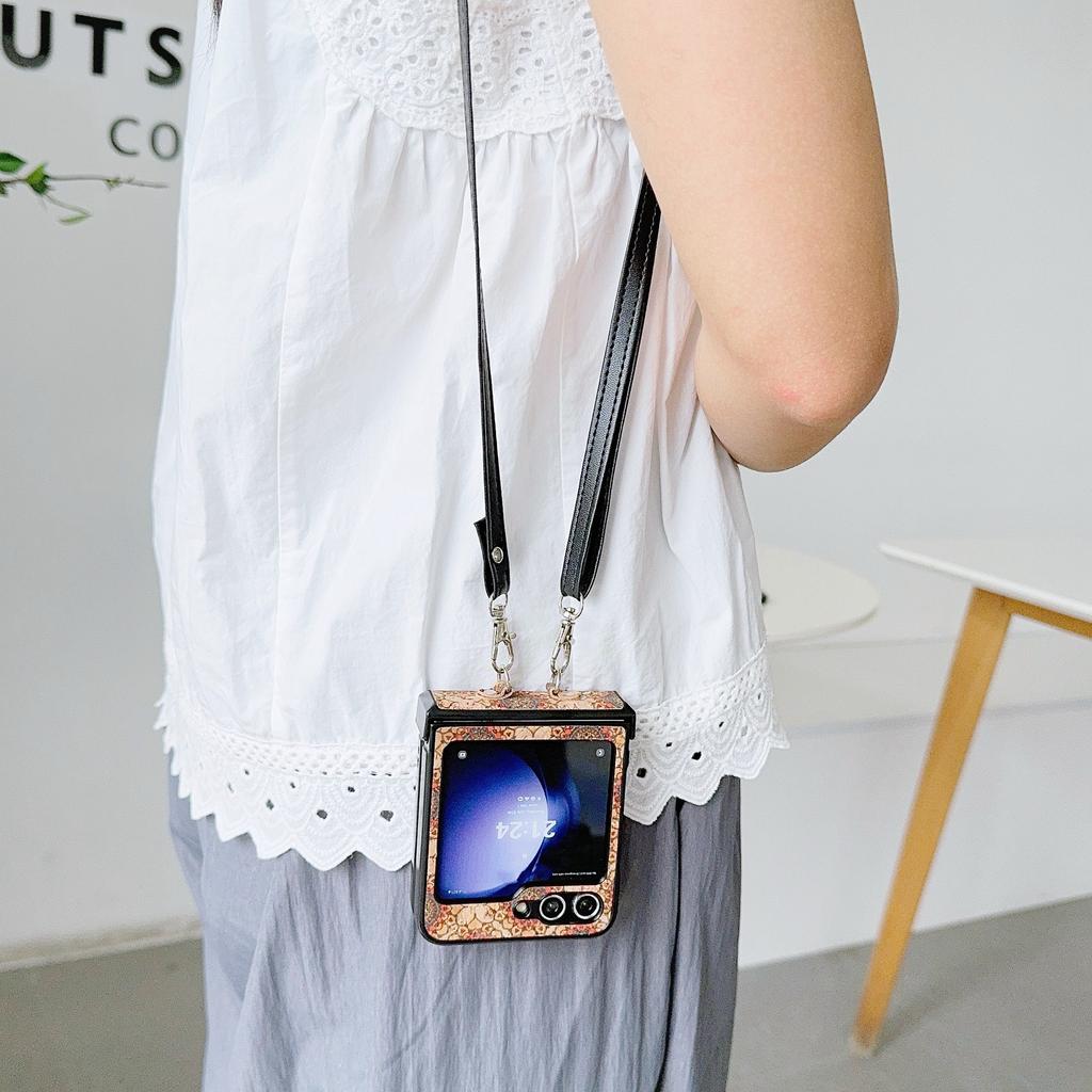 For Samsung Galaxy Z Flip7 FE 5G/Z Flip6 5G Floral Pattern PU Leather Coated PC Phone Cover with Crossbody Strap