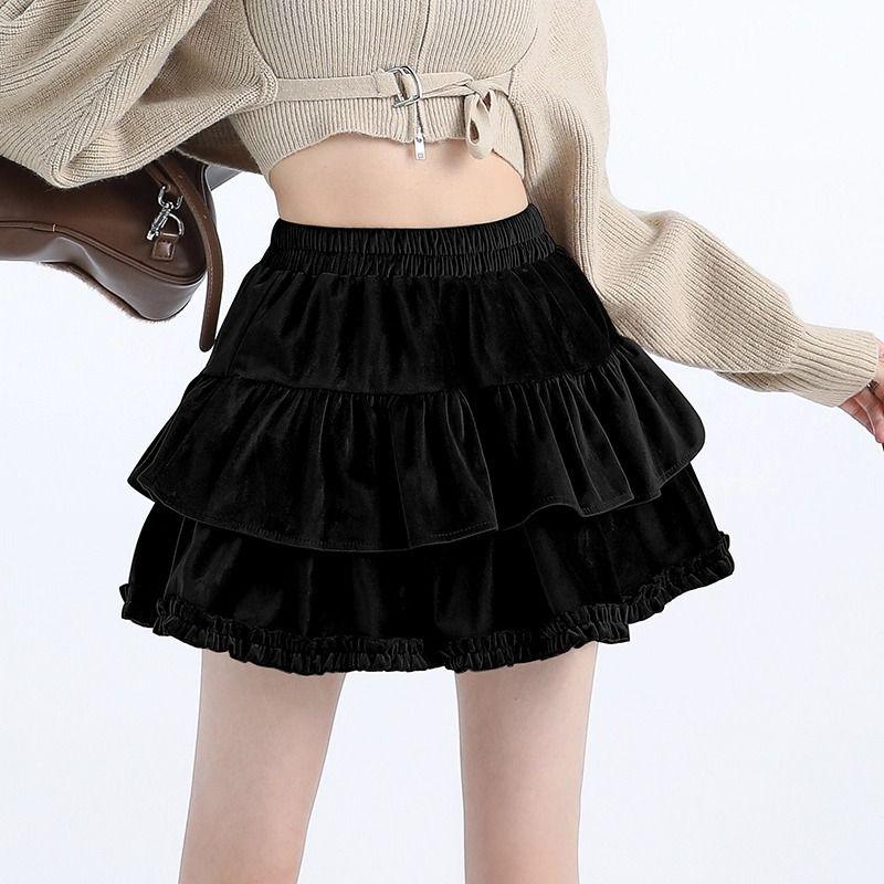 Women's French Retro Velvet High-Waist A-line Skirt: Pleated, Fluffy, Anti-exposure Design for Autumn/Winter