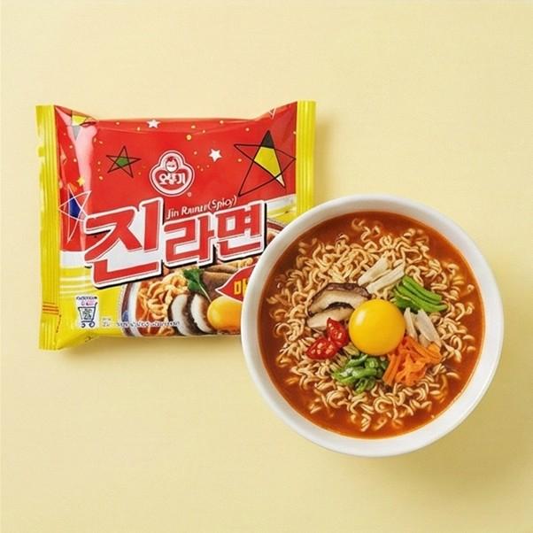Ottogi Ottogi Jin Ramen Spicy Flavor BTS Jin's Pick a BTS sada panenek