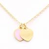 Neue rosa Emaille-Doppelherz-Halskette: Edelstahl, 18 Karat Gold, Titan, Damen-Choker-Accessoire.