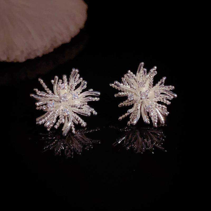Dandelion Fireworks Stud Earrings: Chic and Versatile Contemporary Design