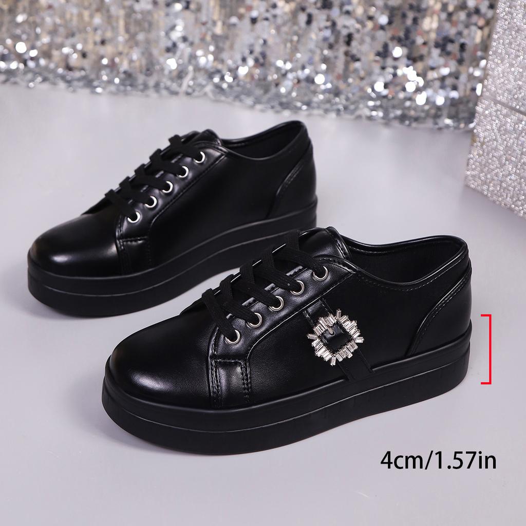 Women's Leather Casual Shoes Fashion Platform Sneakers Designer Metal Decor Women Shoes Lace Up Vulcanize Shoes Zapatos De Mujer