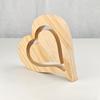 The Heart-shaped Desktop Is A Solid Wood Decorative Item with A Simple Atmosphere for Couples on The Qixi Festival