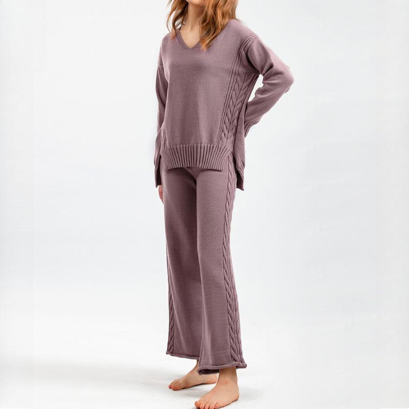 Laid-back Loose Pullover Sweater Set for Women's Autumn and Winter, Simple Wide-leg Pants, Stylish Knitted V-neck Two Sets