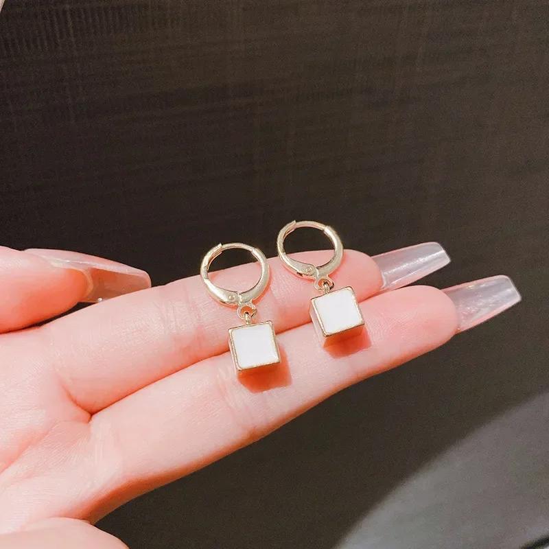 2026 New Arrival Temperament Black Enamel Square Drop Dangle Earrings for Women Vintage Hoop Korean Earrings Bride Jewelry Gift