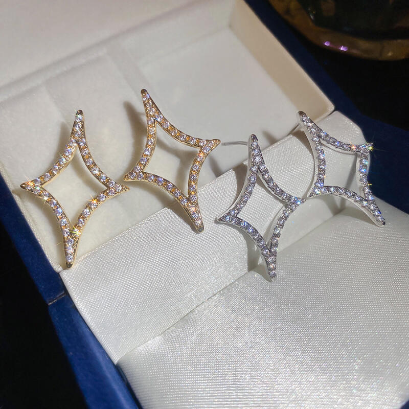 Light Luxury Zircon Star Earrings for Women Girls Fashion Crystal Four Pointed Star Earrings Party Wedding Jewelry Accessories