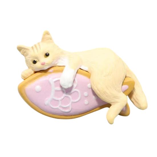 Car Ornament Lightweight Mini Cat Figurine Computer Monitor Office Desk Decoration Car Dashboard Accessories