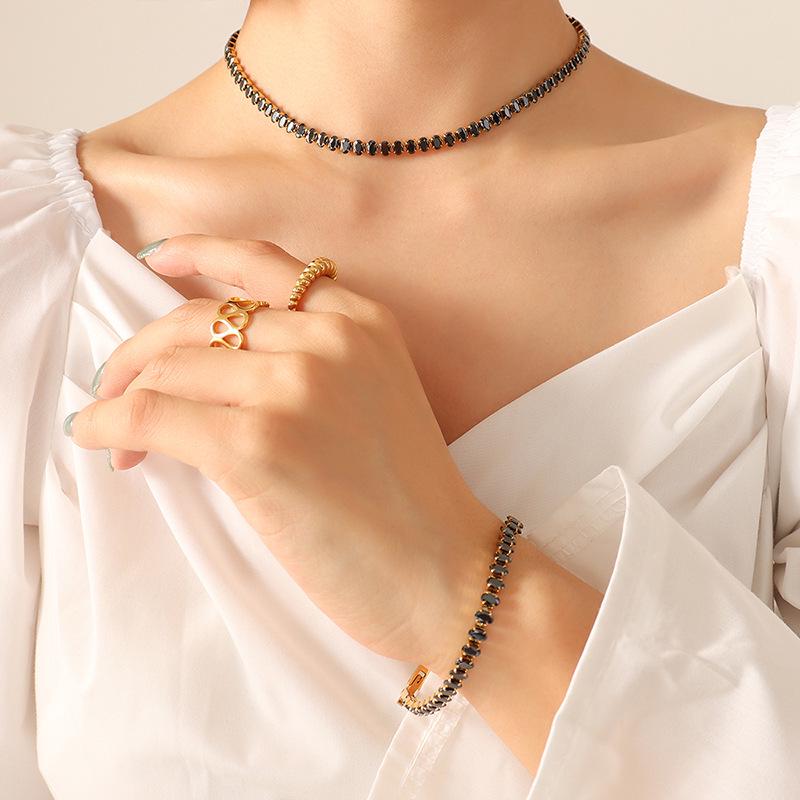 Elegant Noble Lady Necklace and Bracelet Set with Zircon Accents