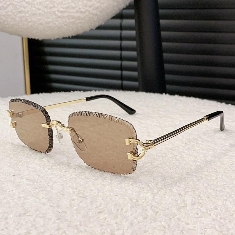 Chic Metal Frame Square Sunglasses With Pc Lenses For Outdoor And Party Wear