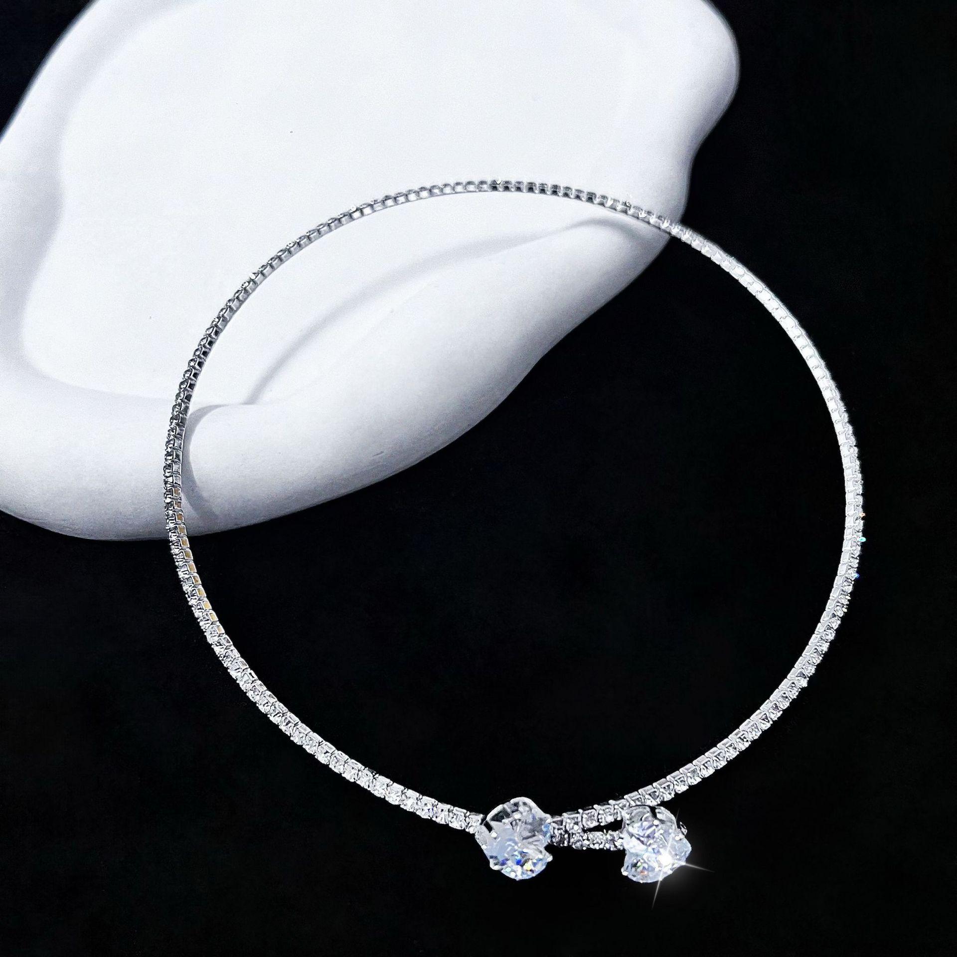 Elegant Zircon Heart-Shaped Triangle Pendant with Cross-Border Appeal