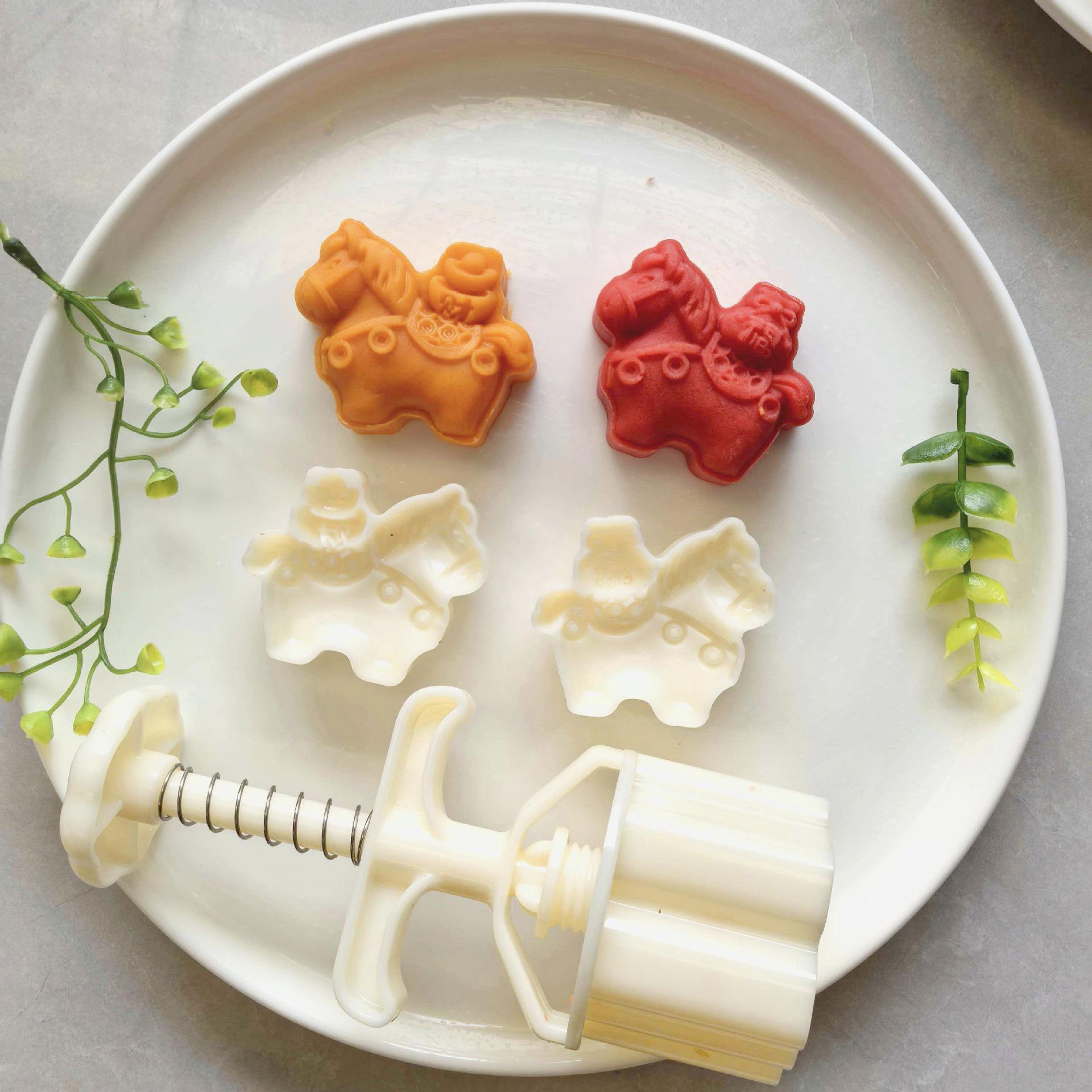 2026 Stylish 50g 3D Irregular Horse Pastry Mold for Prosperous Mooncakes
