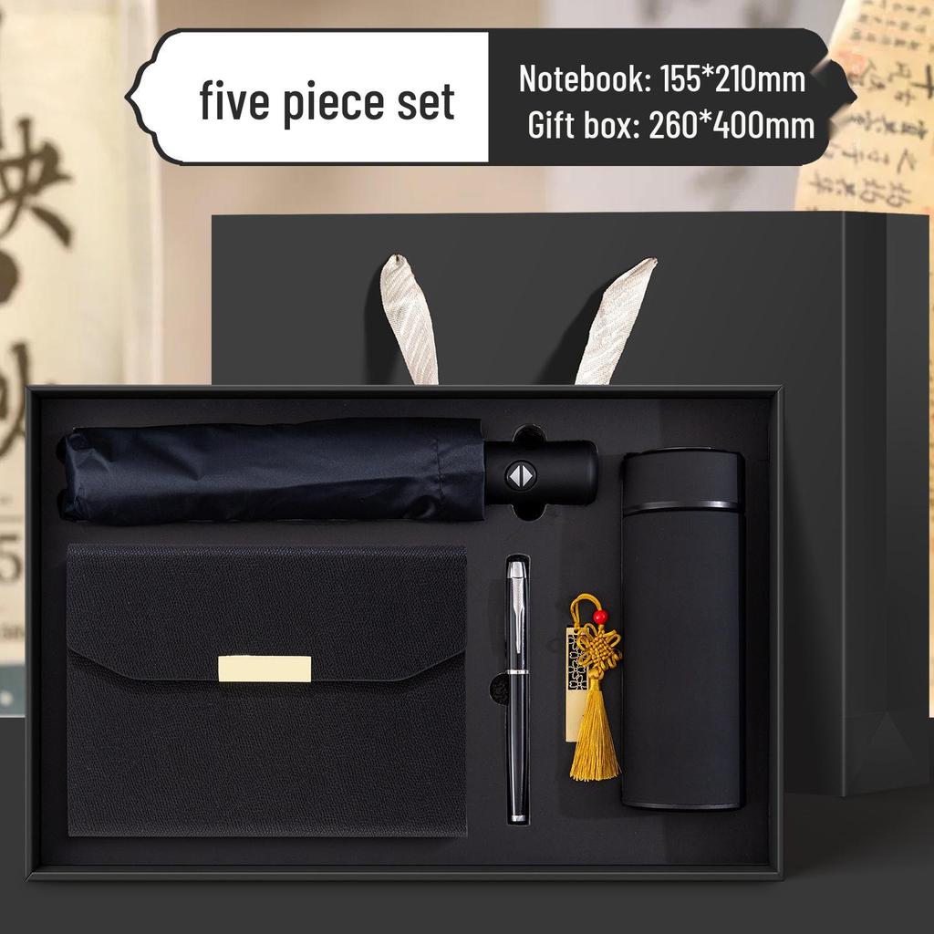 Exklusives Geschenkset: Maßgeschirm, Isolierbecher, Hochwertiges Notizbuch, USB-Speicherstick, Firmengeschenk