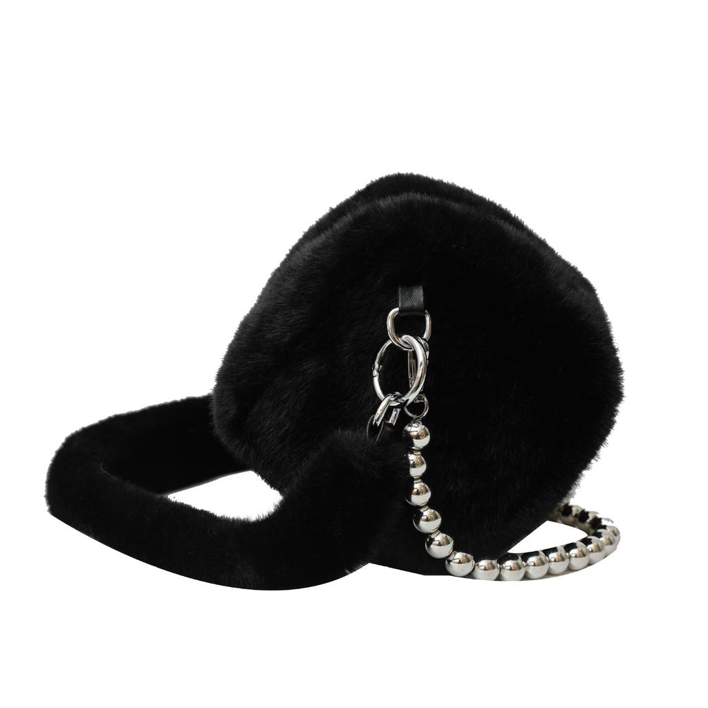 The new plush bag women's 2025 popular cute texture chain shoulder messenger bag and hand-held wool bag