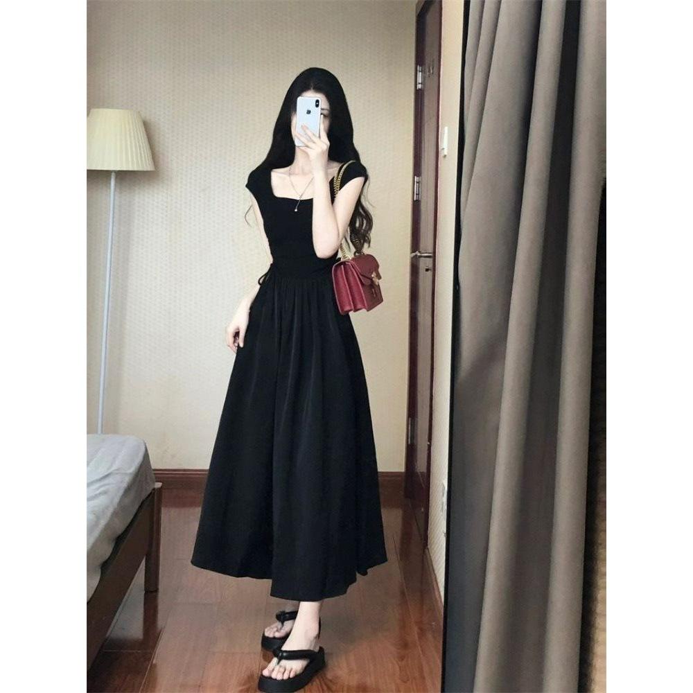 Delicate high waist and thin French black sleeveless temperament dress, new design waist and thin square neck long dress for women