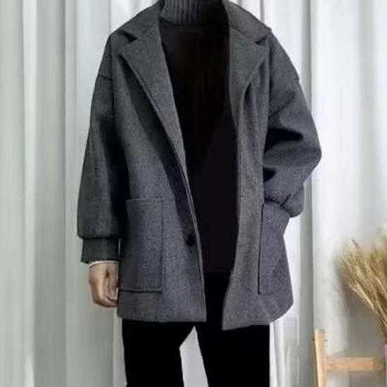 Men's Mid-Length Plaid Wool Coat: Trendy, Hong Kong Style, Loose-Fit Windbreaker for Autumn and Winter.