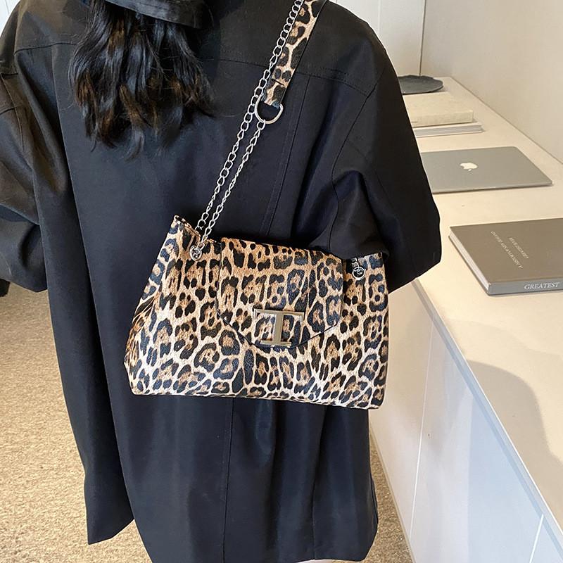 Chic Vintage Leopard Print Chain Shoulder Moon Bag In Black Khaki Brown For Trendy Style