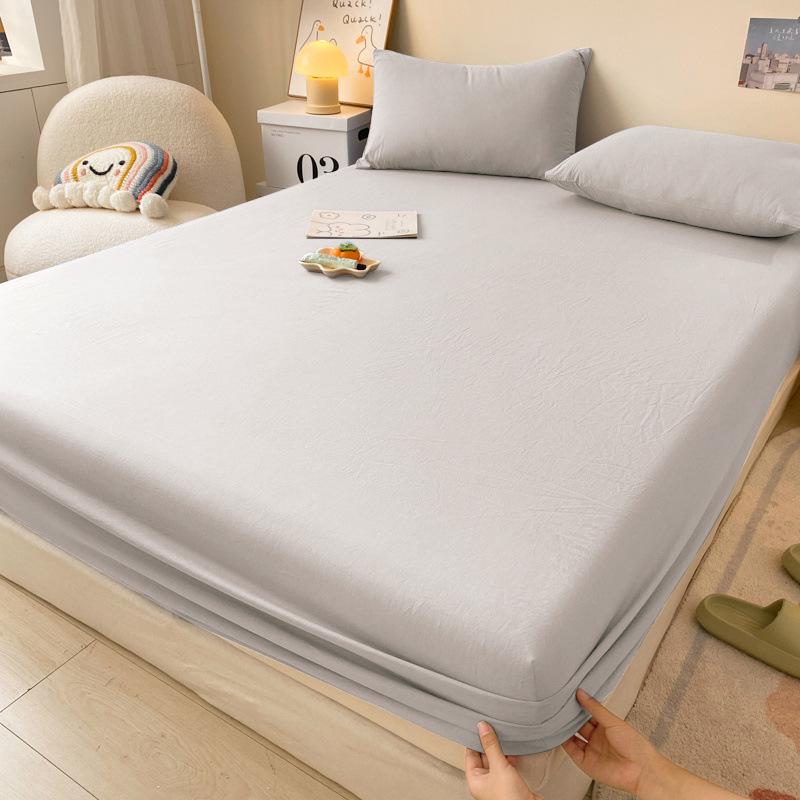 Red Bean Fitted Sheet: Universal Non-Slip Mattress Protector for All Seasons