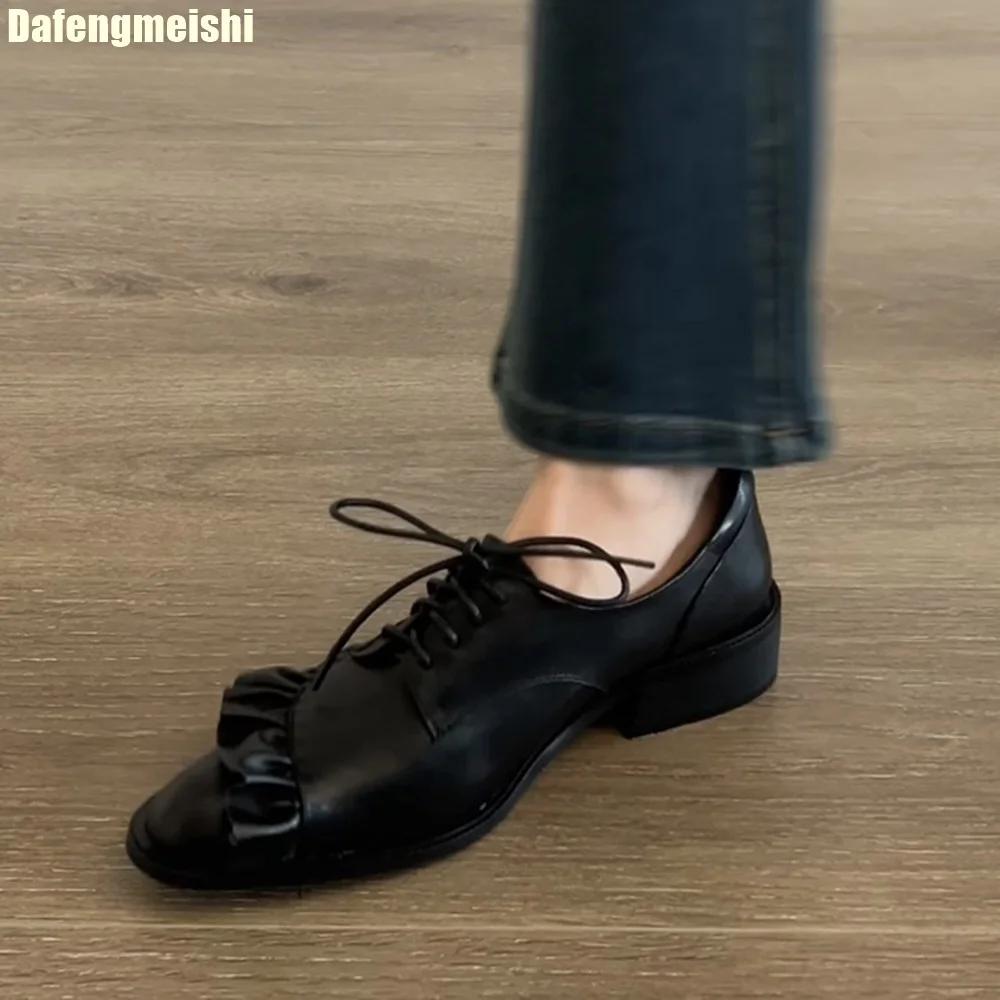 Scarpe in Pelle Nera di Vacchetta con Volant da Donna Estate 2025 Casual Tacco Spesso Cinturini Incrociati Scarpe Mary Jane Punta Tonda Pumps