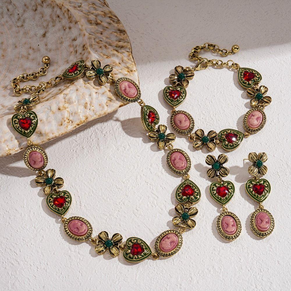 Zink Zinklegierung Herz Cameo Schmuckset Elegante Retro Geprägte Ohrringe Brillantes Vintage Halsketten Set Party