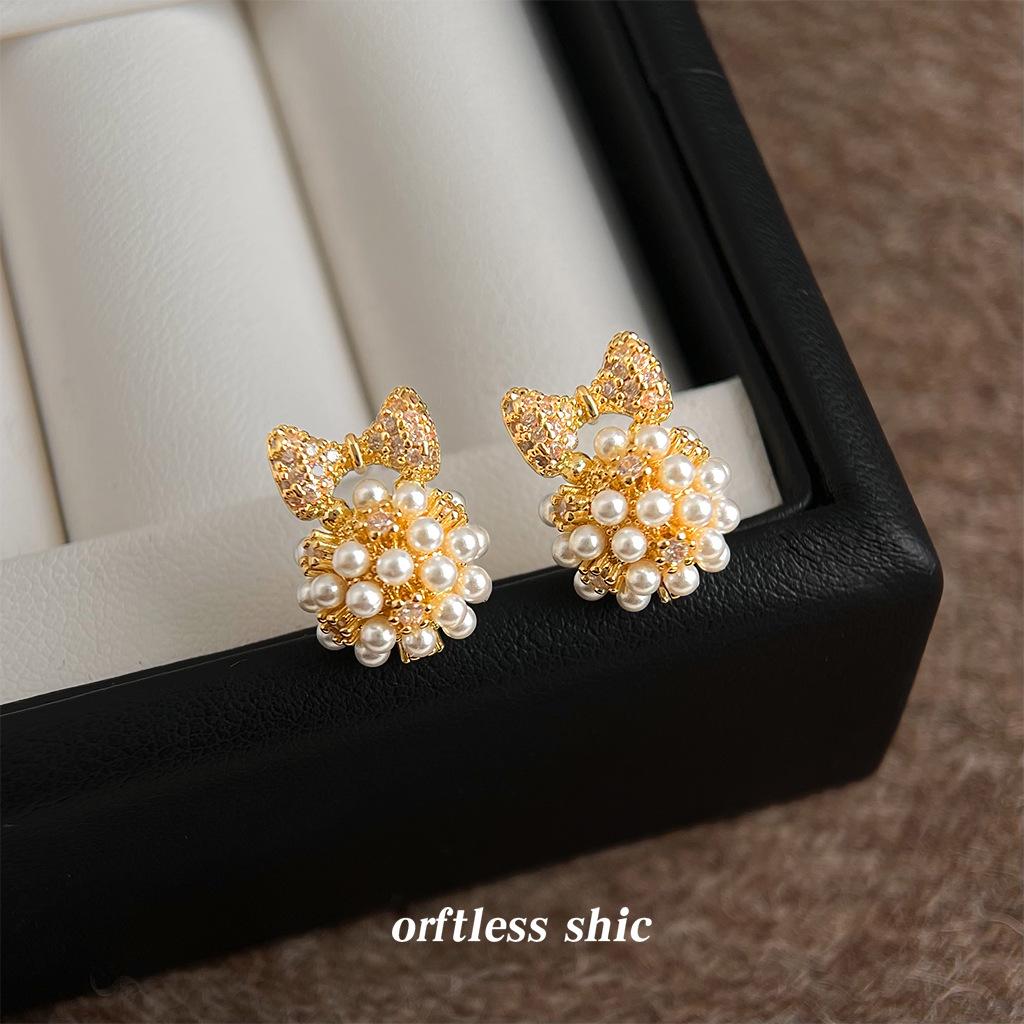 Xiaoxiangfeng s needle slightly inlaid zircon bow geometric fresh and sweet earrings earrings