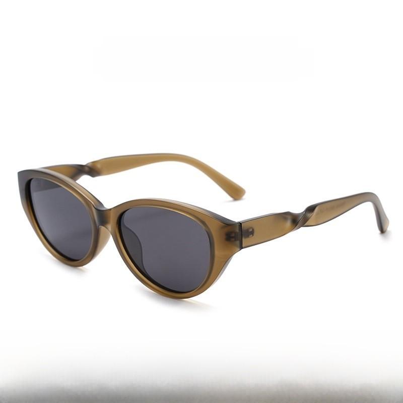 Stylish Tr90 Sun Glasses With Tac Lenses For Casual Driving And Summer Outings