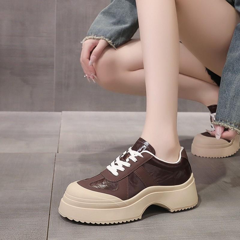 Fashion casual sports shoes women's 5 autumn new thick-soled retro niche trend versatile board shoes little white shoes