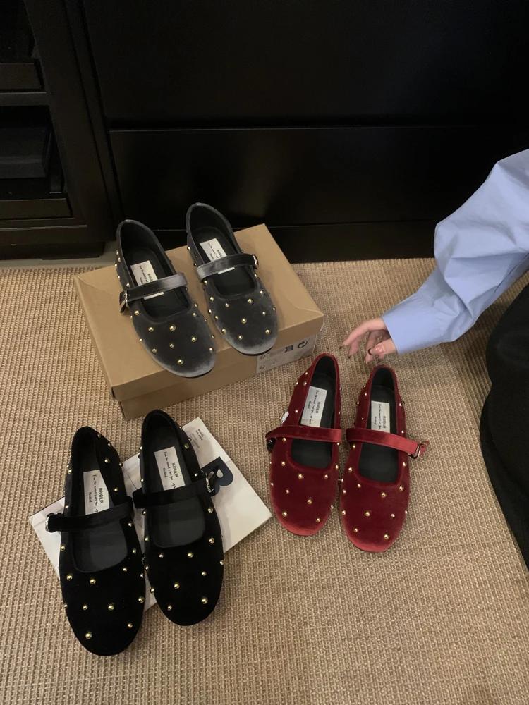 Fashion IPPEUM Red Velvet Ballet Flats Women Mary Janes Shoes 2025 New Round Toe Buckle Ballerina Shoes