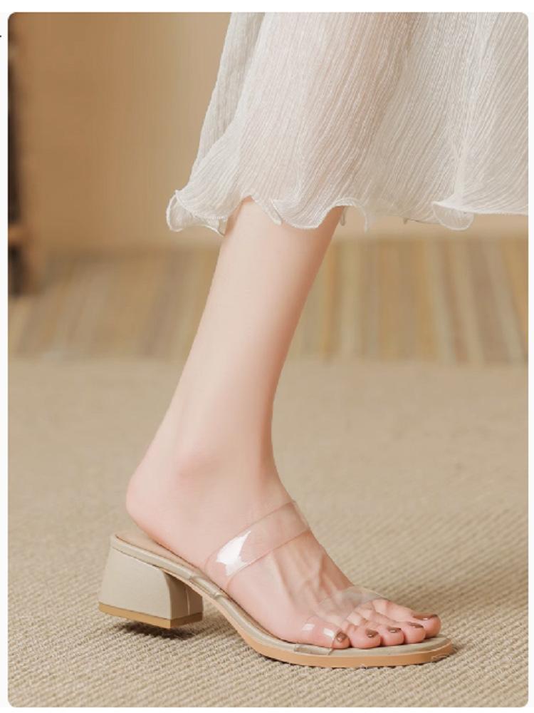 

2025 лето новый прозрачный слово с темпераментом универсальный и удобный верхняя одежда не устают ноги толстые каблуки высокие каблуки крутые шлепанцы женщины 35