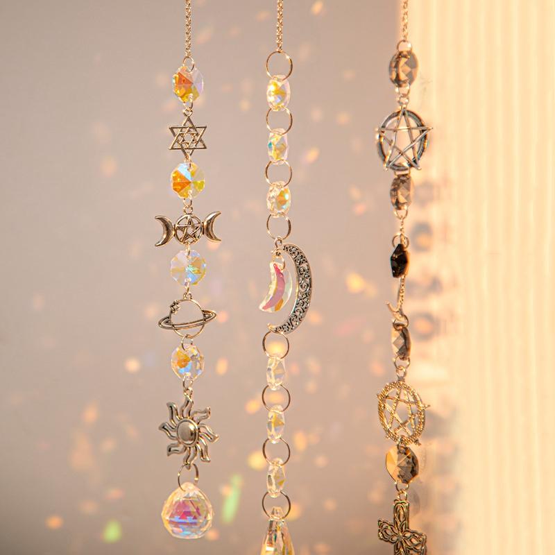 Crystal Wind Chimes Hanging Suncatcher Moon Catcher Pendants Sun-Shaped Hanging Rainbow Chaser Indoor Wall Garden Decoration