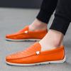 Trendiga platta gröna loafers herr mode slip-on vardagsskor för män mjuka bekväma andningsbara halkfria herr lädermockasiner