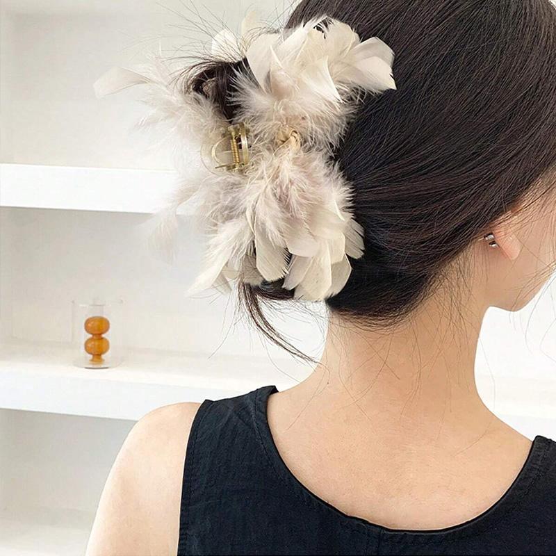 

1 шт. Женская разноцветная супер-фея страусиные перья большая заколка-акула заколка модная и премиальная