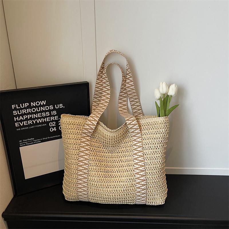 Contrast Straw Bag Large Capacity Holiday Beach Bag Women's Shoulder Tote Bag