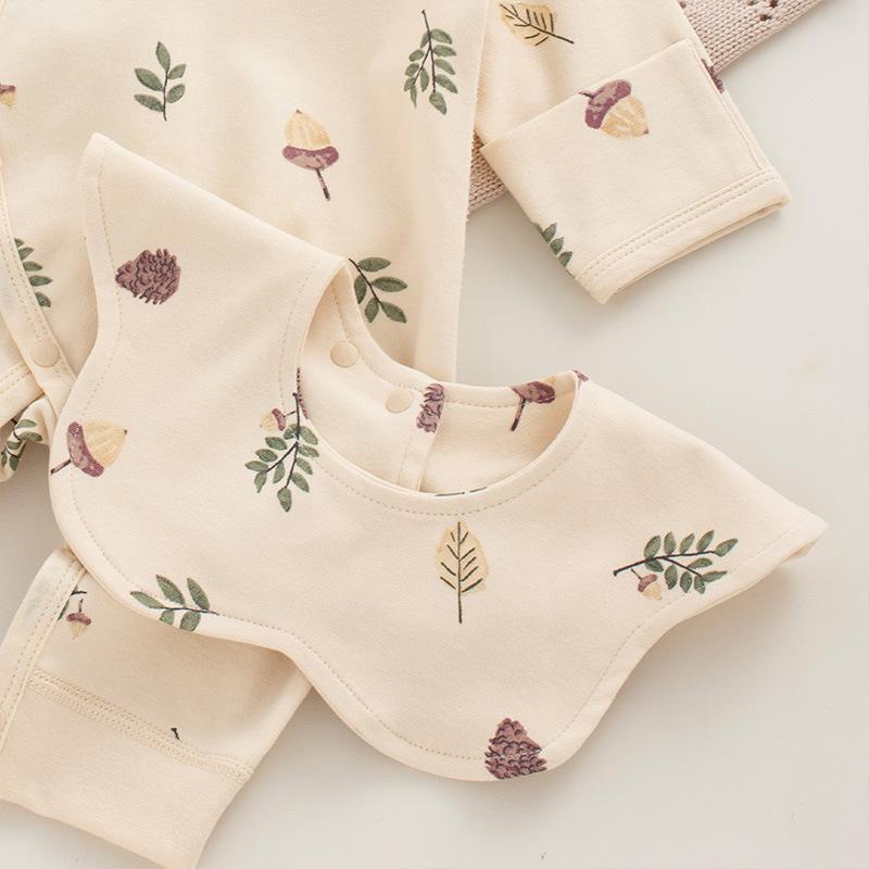 Unisex Pure Cotton 360° Petal-Shaped Absorbent Bib for Newborns