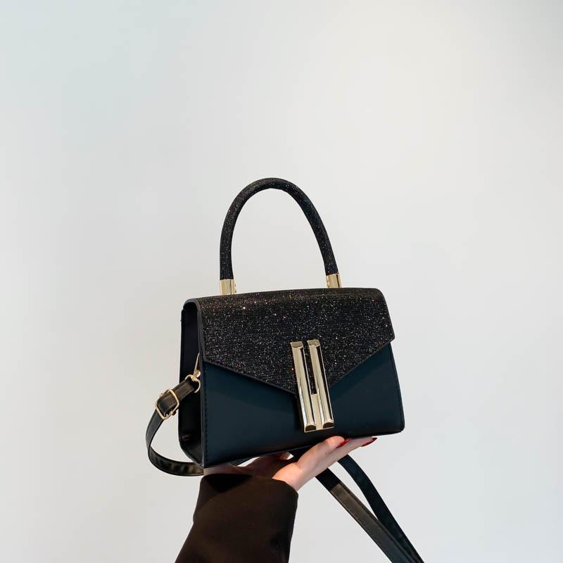 Solid color shoulder bag, simple foreign style handbag, female retro 2025 summer new temperament messenger small square bag