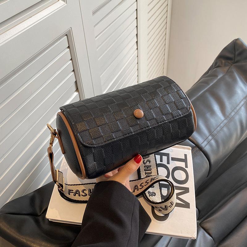 Fashion Cylinder Bag Women's New Wide Shoulder Strap Single Shoulder Messenger Bag