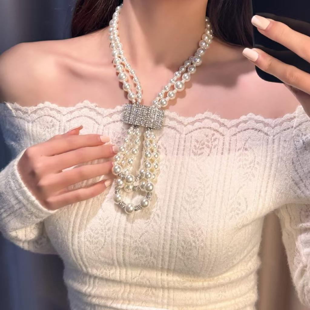 Retro court double-layer stacked necklace women's fashion temperament exquisite collarbone chain light luxury bridal dress banquet accessories