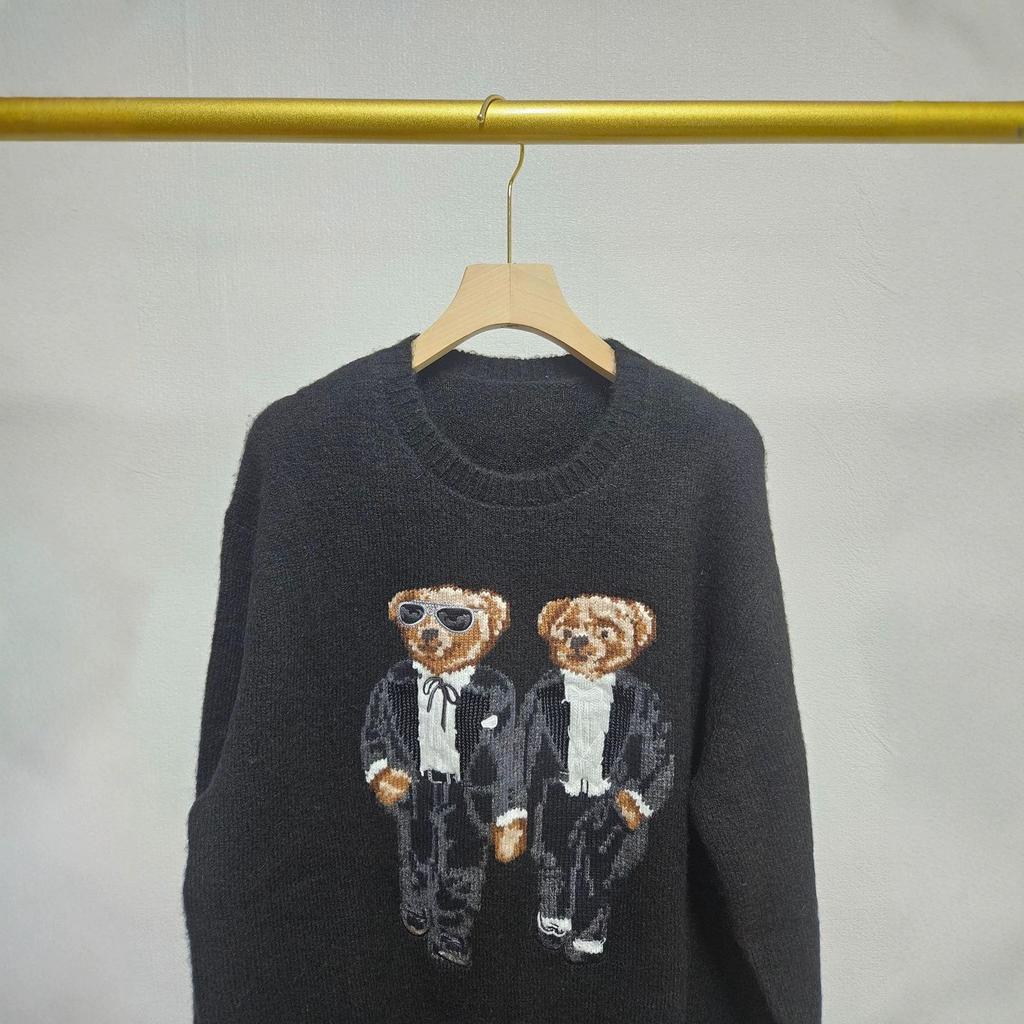 Maglione di lana Autunno/Inverno: Design con Orso Doppio, Girocollo, Versatile, Stile Accademico Ringiovanente per Donne