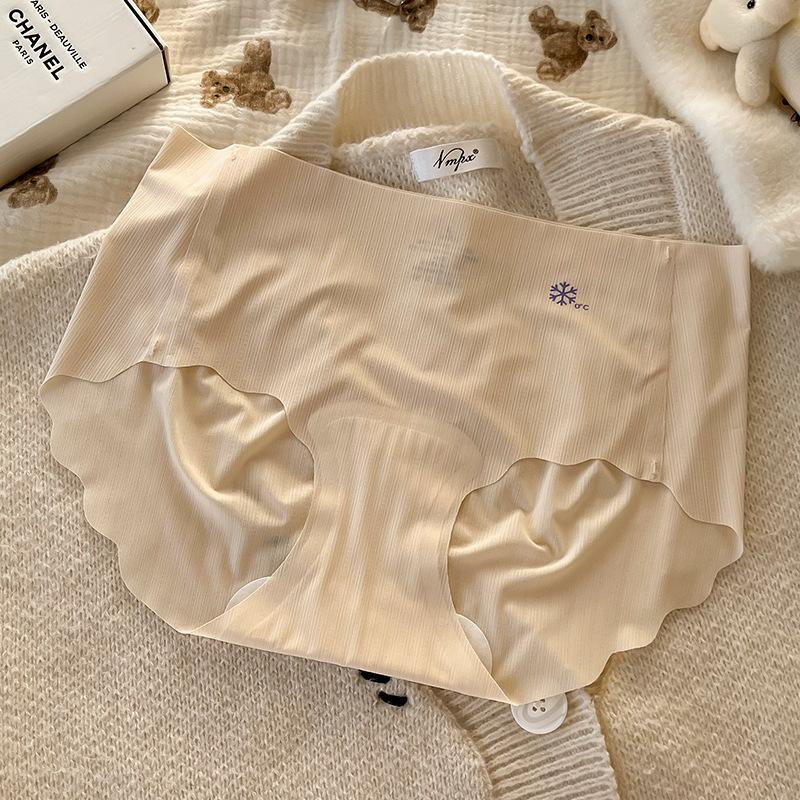 Plus Size Lady Spring and Summer Camellia Fragrance Without Trace Ice Silk 10A Antibacterial Extended Crotch Triangle Briefs