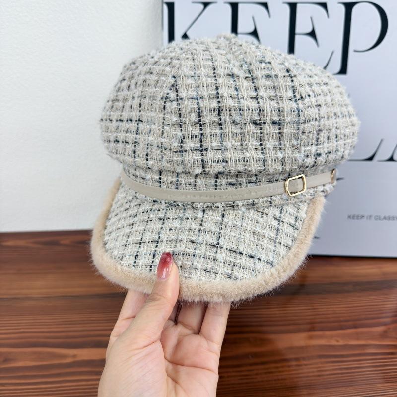 Autumn and Winter New Plush Plaid Temperament Fashionable Warm Octagonal Hat Women's Literary and Artistic Face Newsboy Hat