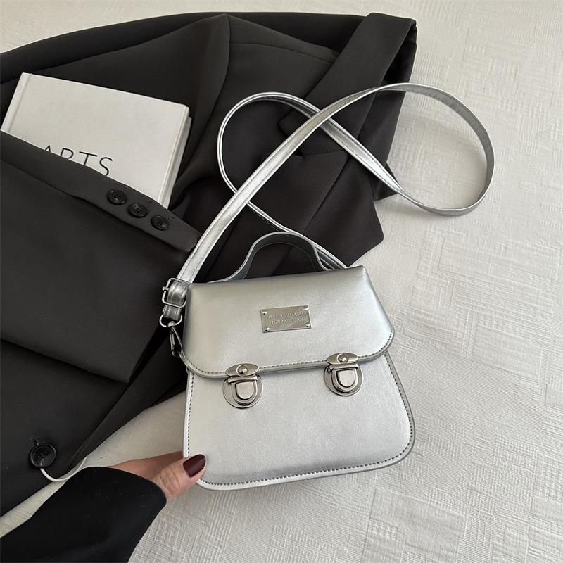 

Academy style shoulder bag retro small backpack 2025 summer new simple fashion messenger bag double lock small square bag срібний