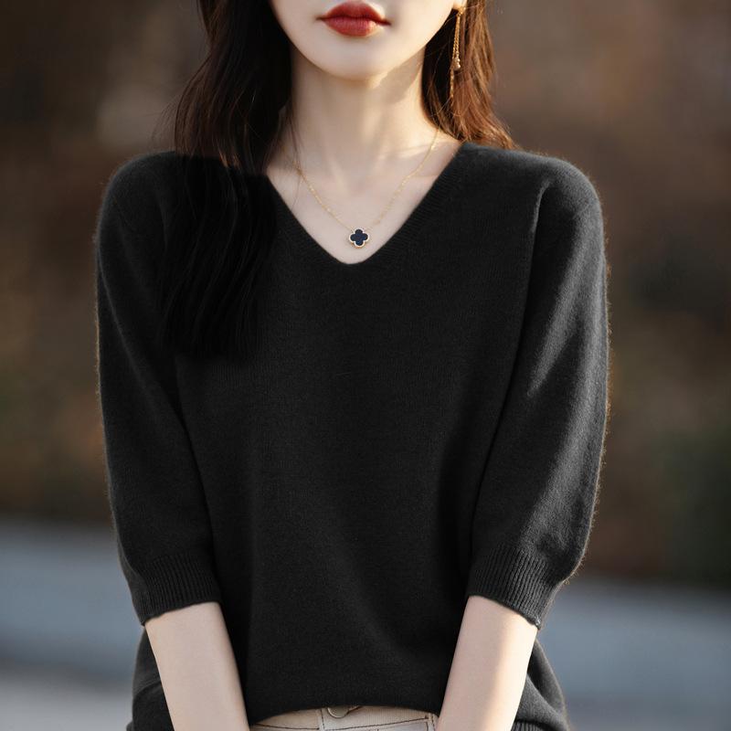 Spring and Summer New V-neck Short-sleeved Knitted Sweater Women's Top Wear Inside and Outside Bottoming Shirt