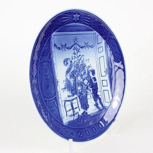 2000 Royal Copenhagen "Decorate the Tree" Year Plate [Parallel Import]