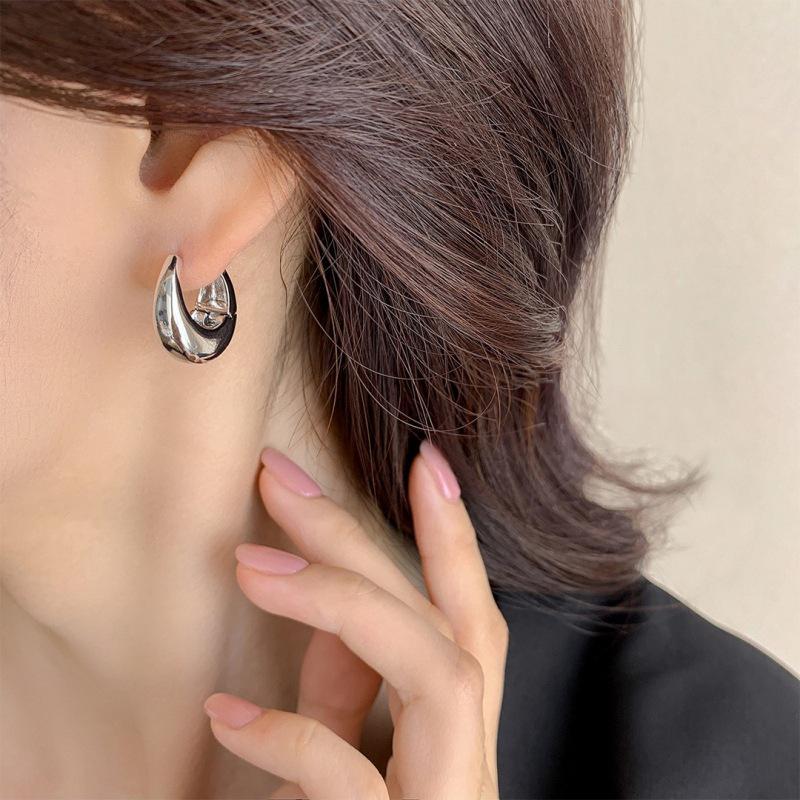 Geometric Irregular Water Drop Earrings: Trendy Cold Style Fashion for Women