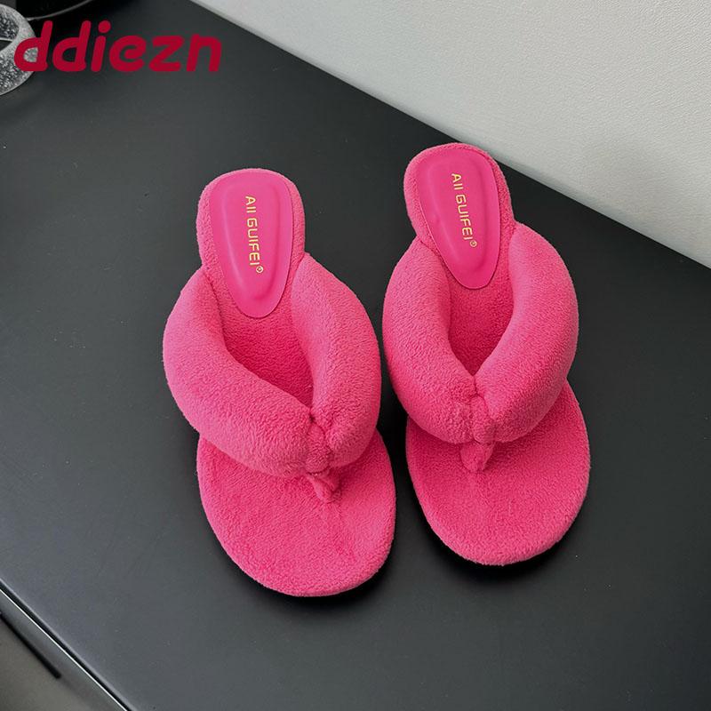 Fashion New Footwear Flock Women Wedges Slippers Flip Flops Shoes Fashion Round Toe Ladies Wedges Slippers Shoes Female Sandals Slides