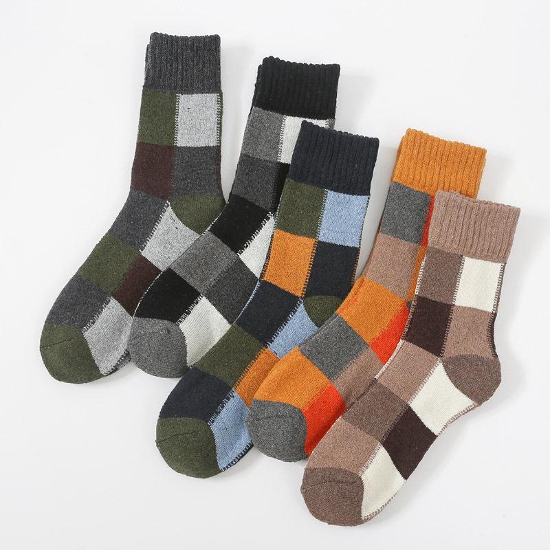 Men's Retro Christmas Warm Wool Socks: Thickened Mid-Calf, Ethnic Style with Little Deer Design for Autumn and Winter.